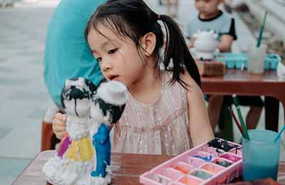 如何培養(yǎng)學(xué)生欣賞中國戲曲的興趣